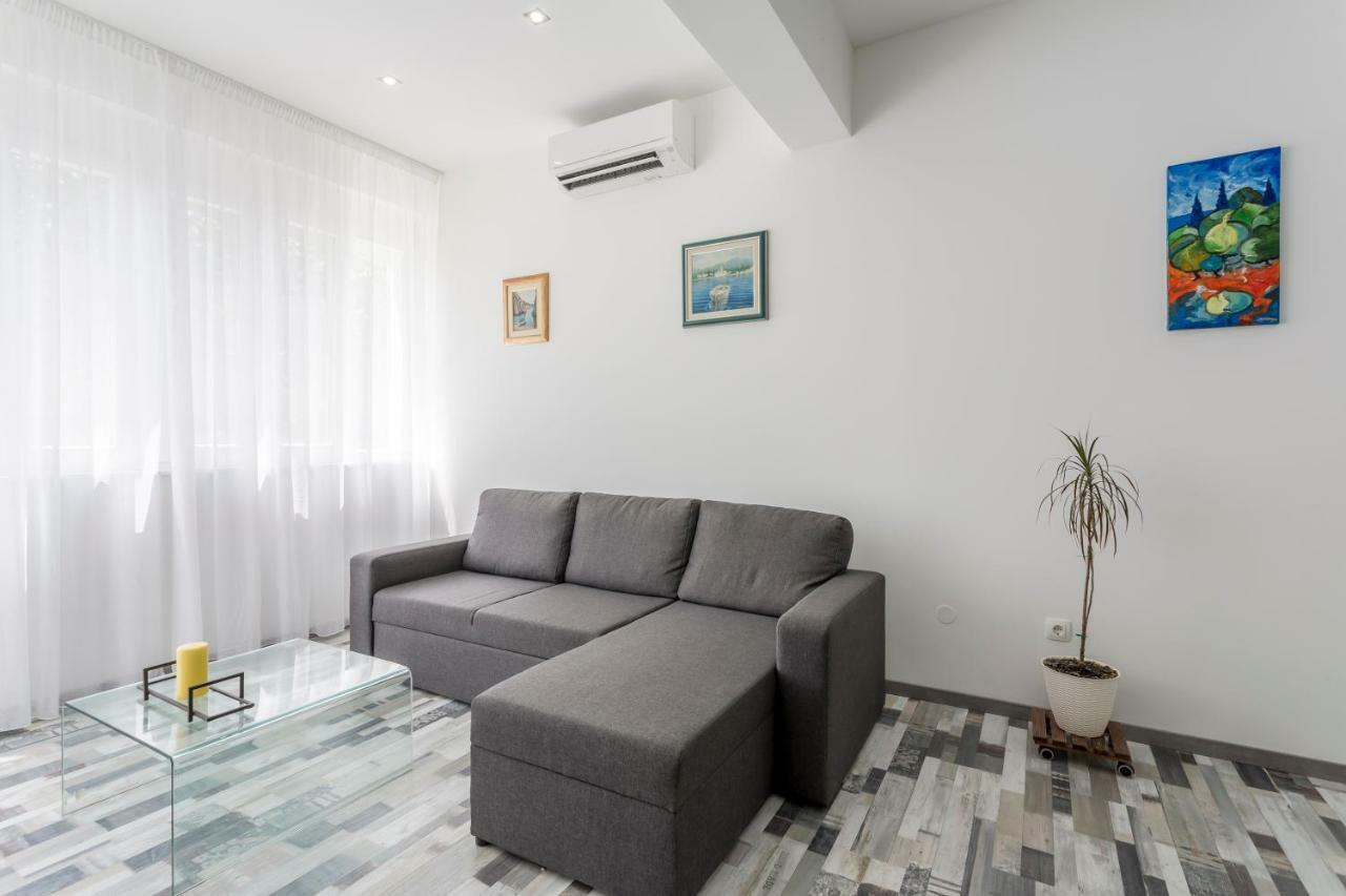 Allegria Kastela Bagian luar foto
